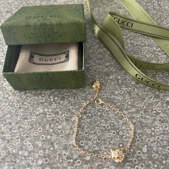 Gucci feline head bracelet with crystal - Picture 8 of 9